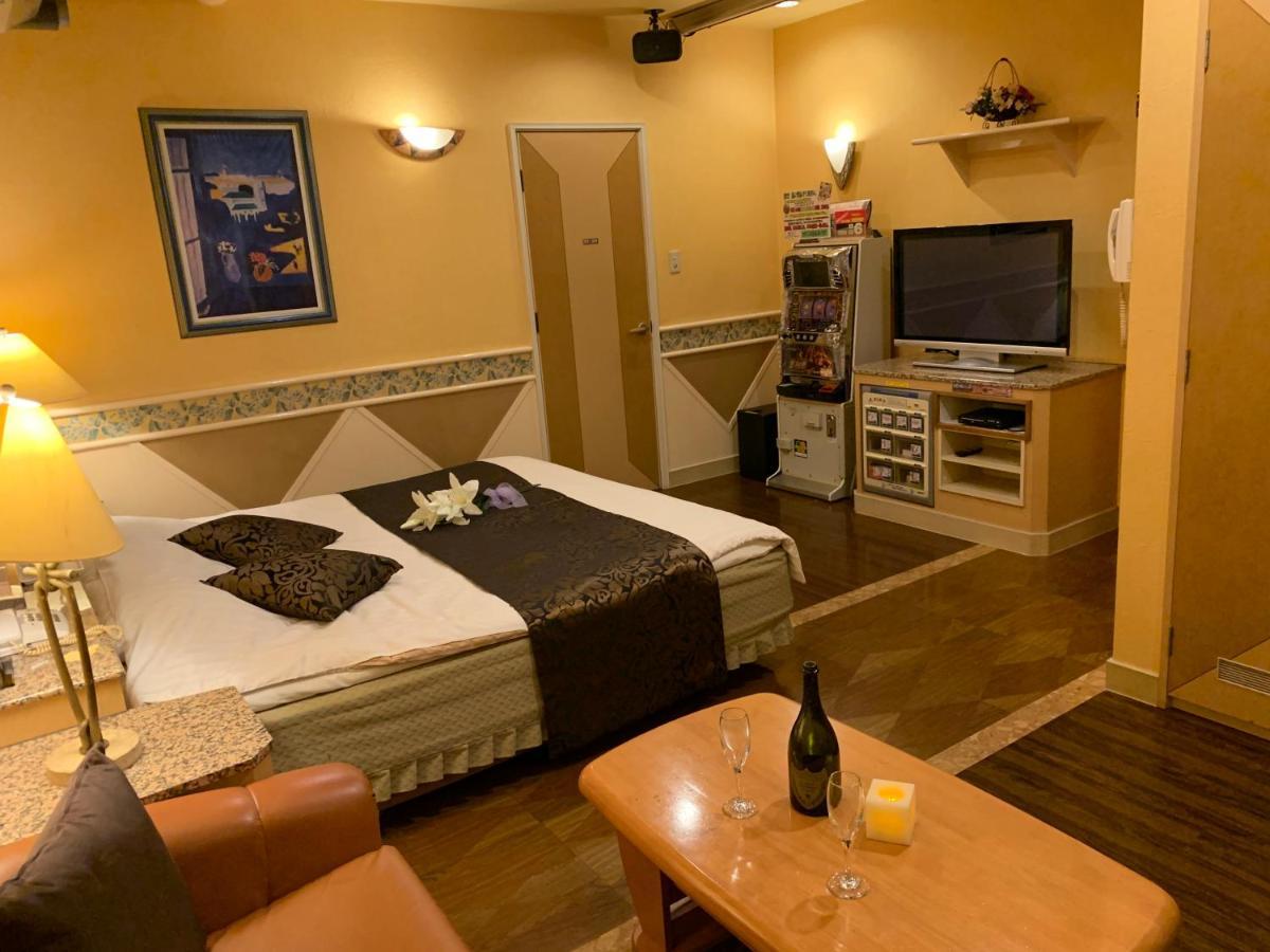 Love hotel Chocola (adults Only)